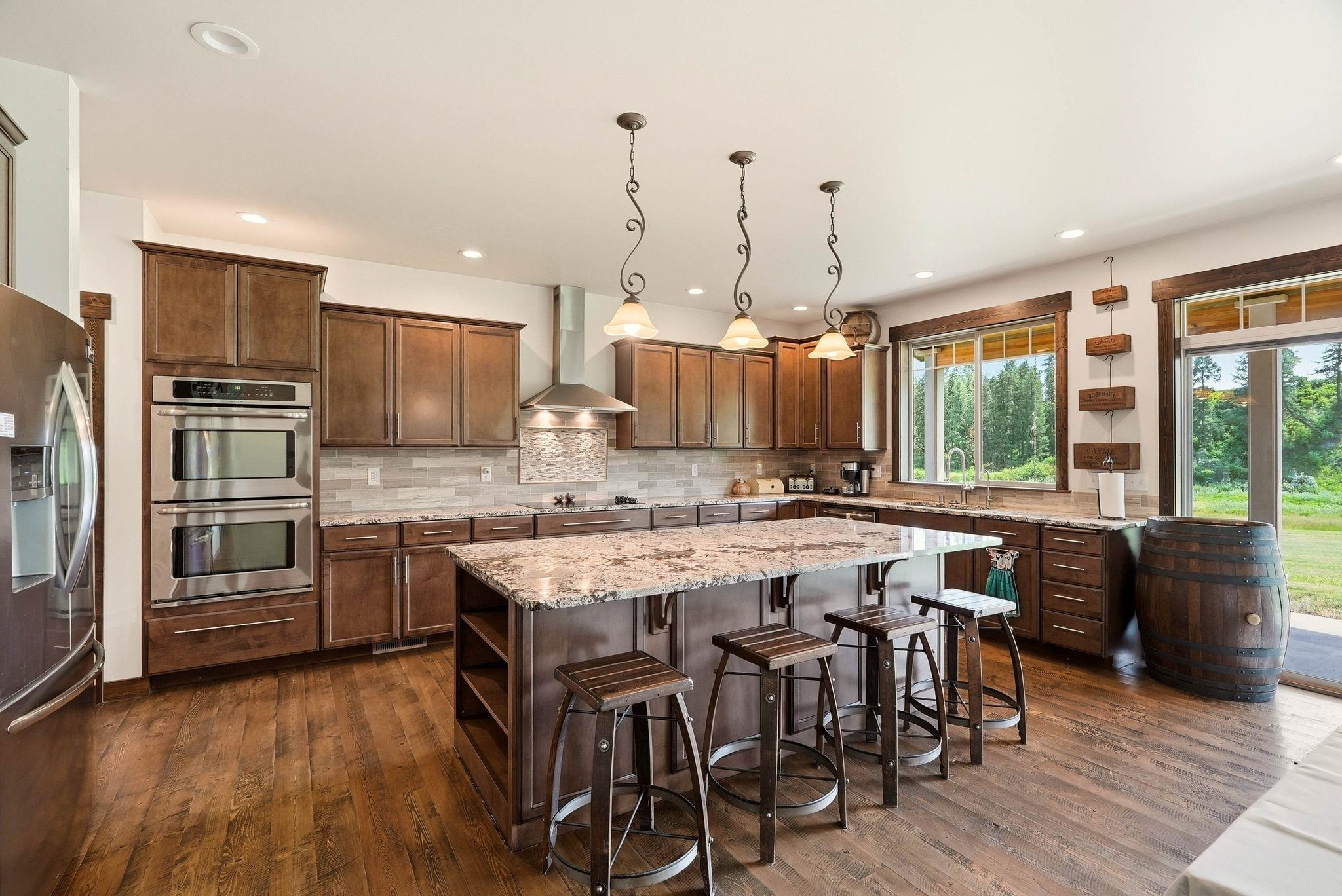 10638 South Hangman Valley Road Spokane, WA 99224 - Photo 13 of 49