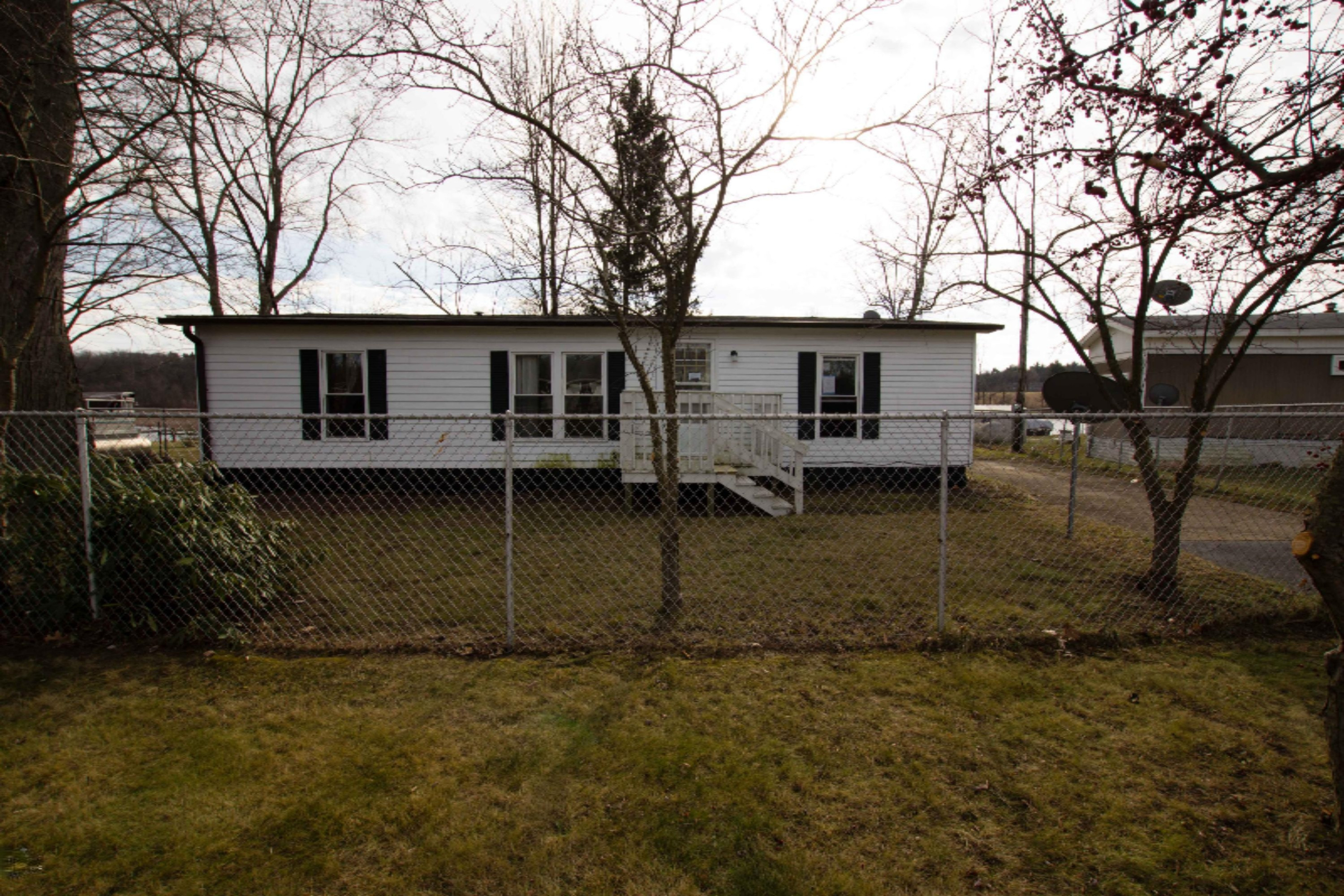 26265 Randall Road Dowagiac, MI 49047 - Photo 1 of 20 IMG_6423