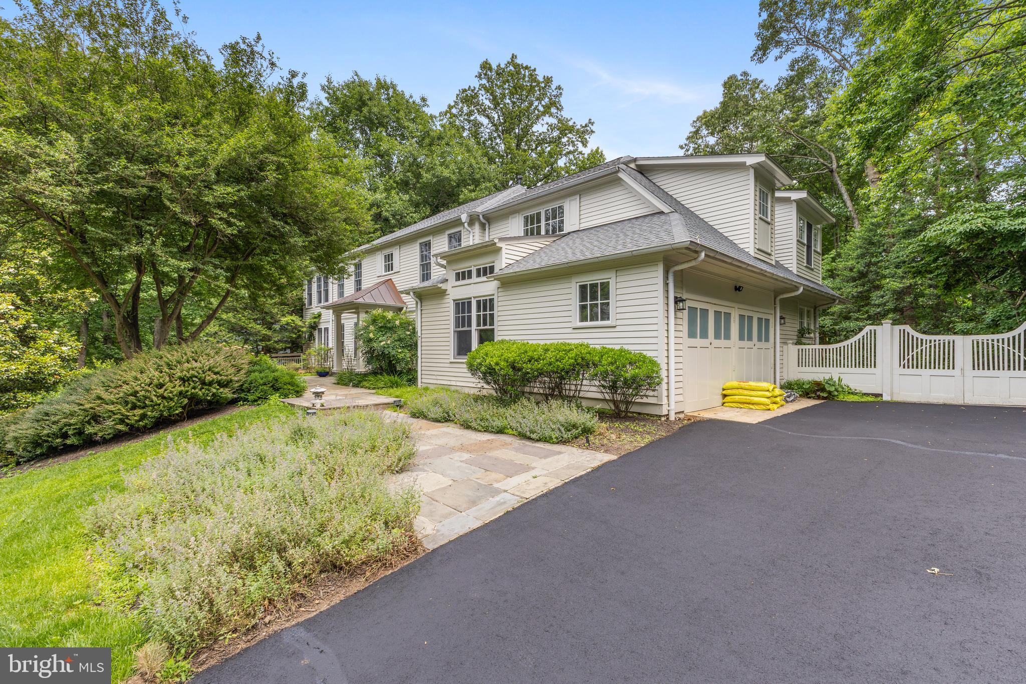 11103 Burywood Lane Reston, VA 20194 - Photo 2 of 68
