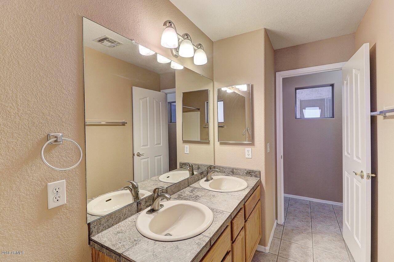 1053 East Devon Drive Gilbert, AZ 85296 - Photo 12 of 18 Guest Baath