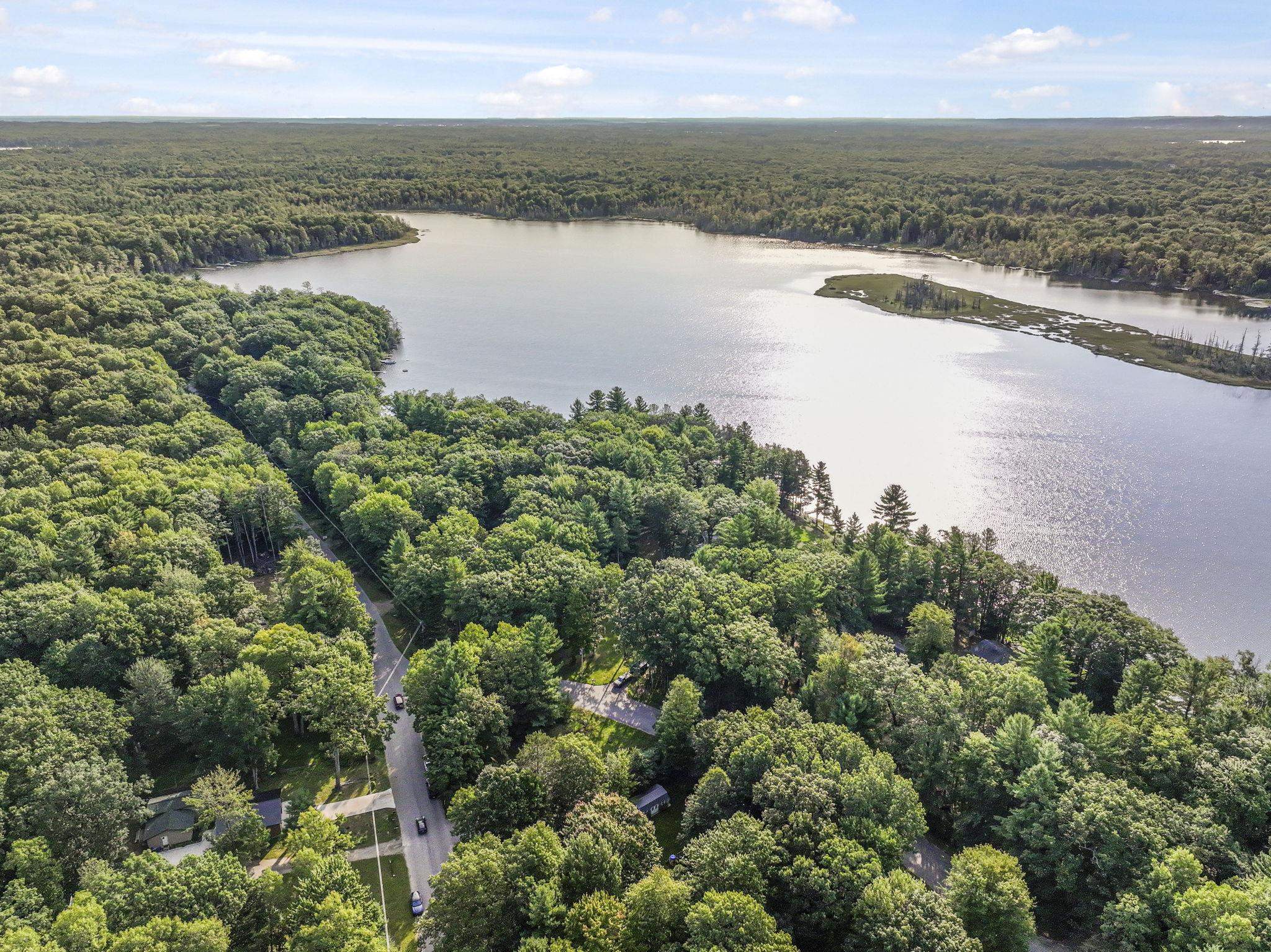 10583 Wildwood Road Interlochen, MI 49643 - Photo 32 of 35 1938484-60a3601c-8763-44ef-af2a-24f26edea4bc.JPG