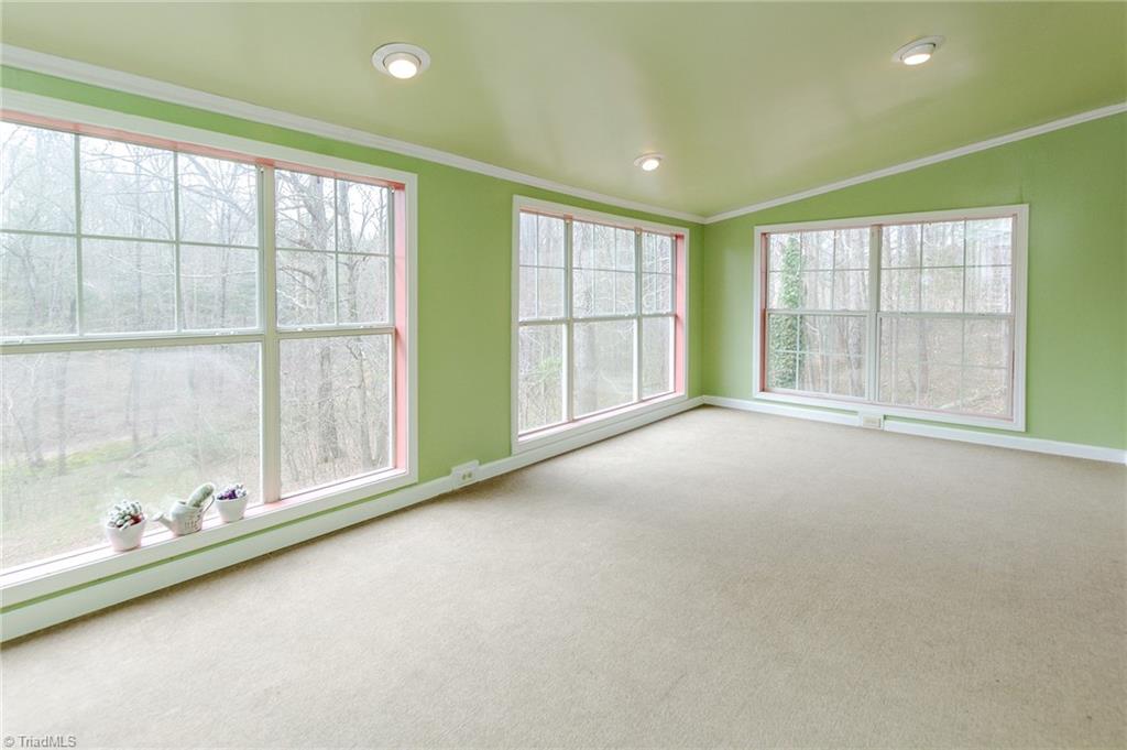 3746 Fieldview Road Pleasant Garden, NC 27313 - Photo 12 of 38 Gallery Image 12