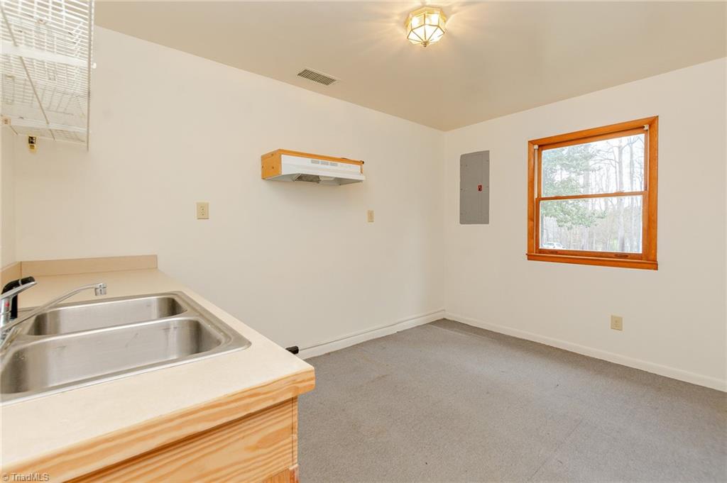 3746 Fieldview Road Pleasant Garden, NC 27313 - Photo 22 of 38 Gallery Image 22
