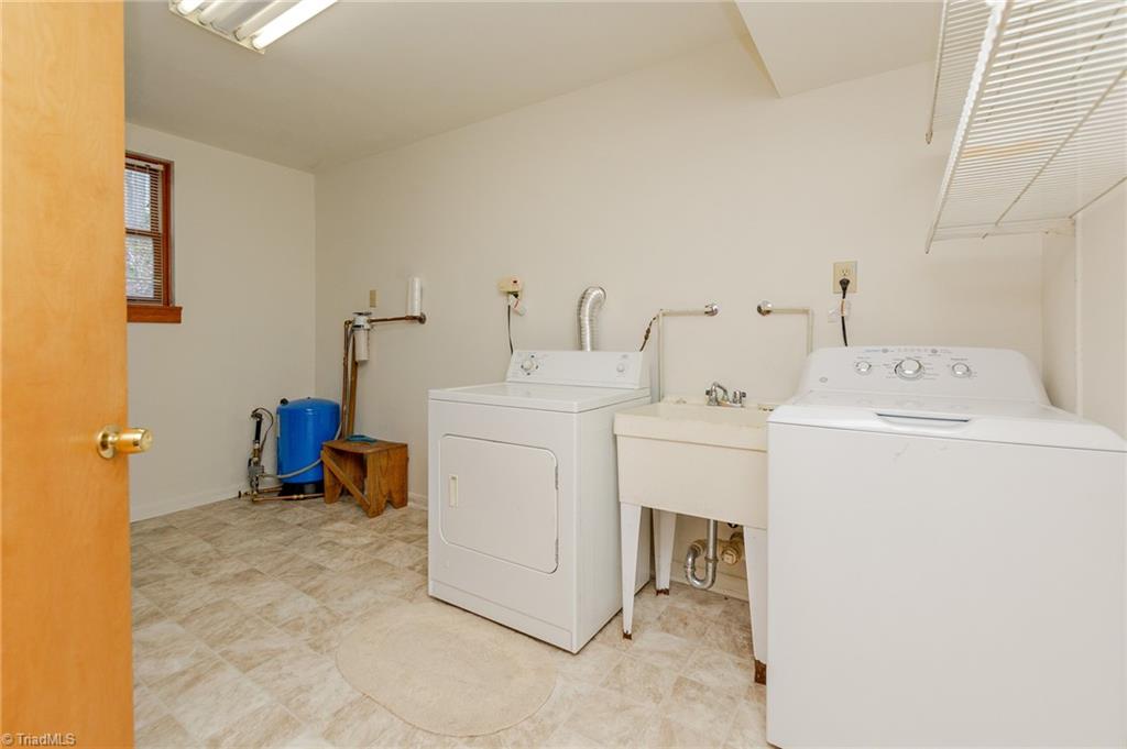 3746 Fieldview Road Pleasant Garden, NC 27313 - Photo 26 of 38 Gallery Image 26