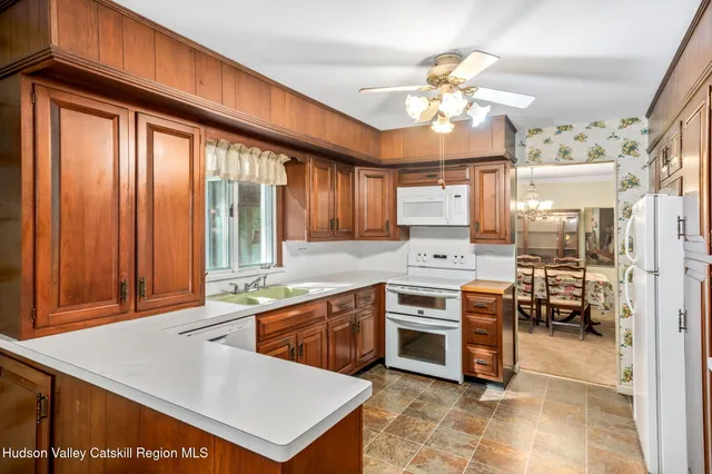 $1,799,000 | 2320 Glasco Turnpike, Woodstock, NY 12498