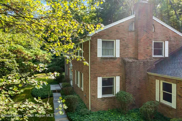 $1,799,000 | 2320 Glasco Turnpike, Woodstock, NY 12498