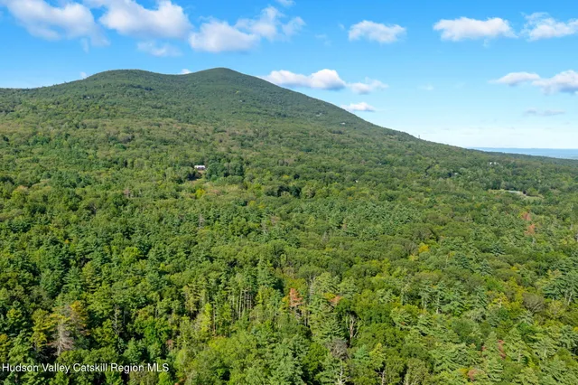 $1,799,000 | 2320 Glasco Turnpike, Woodstock, NY 12498