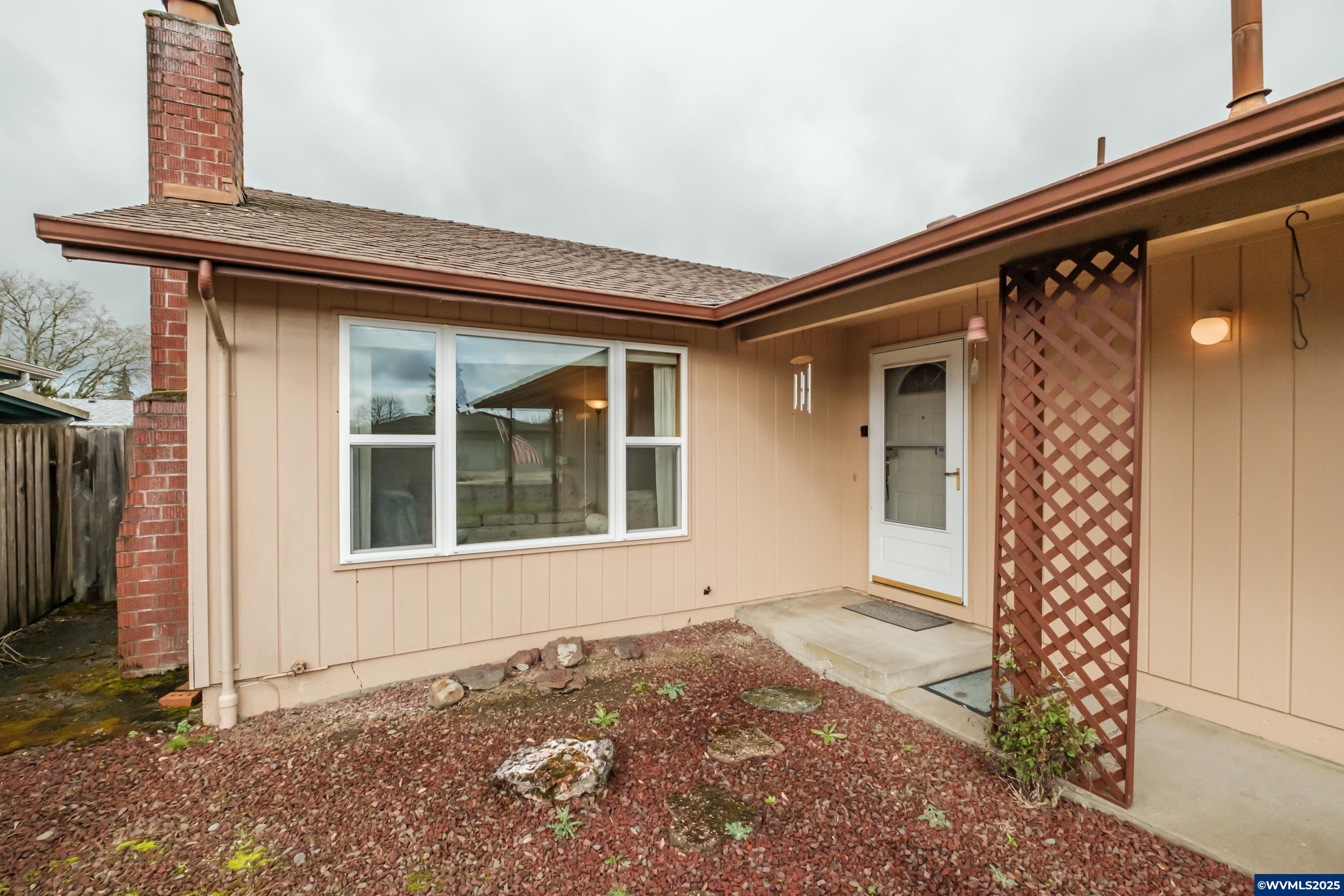 6152 Weldon Place Southwest Albany, OR 97321 - Photo 3 of 32 Gallery Image 3