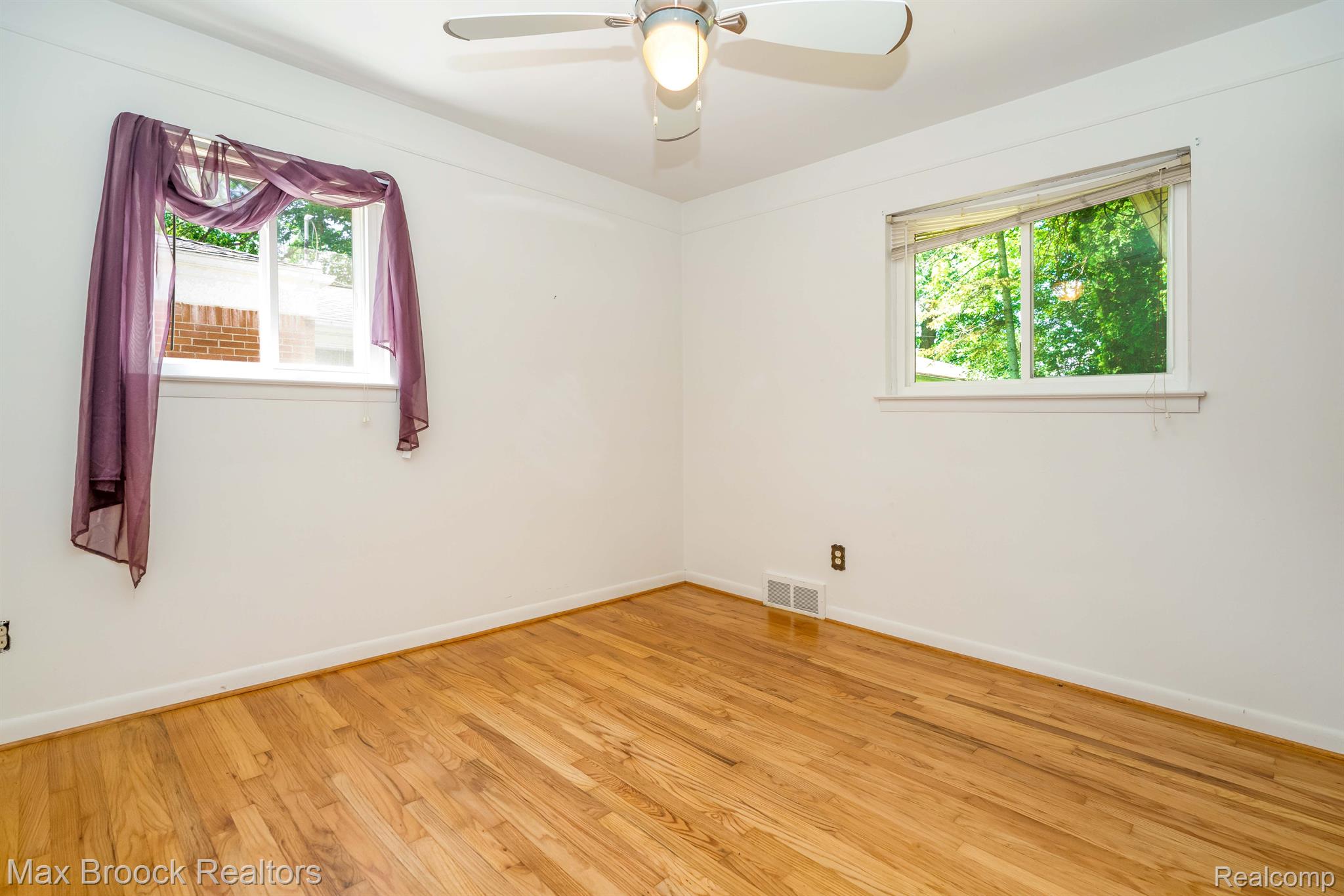 35411 Rutherford Street Clinton Township, MI 48035 - Photo 13 of 26 Gallery Image 13