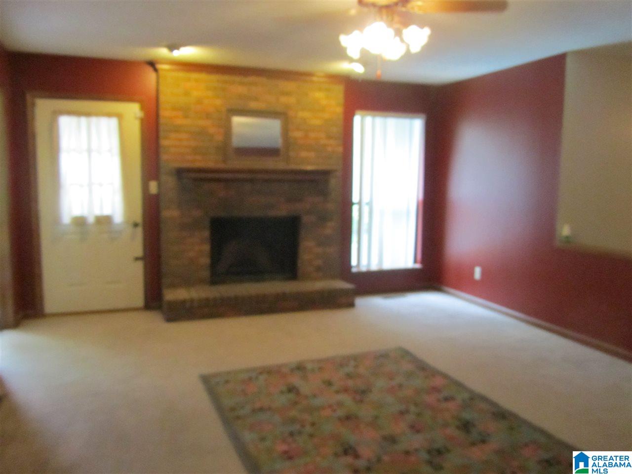 1402 Lloyd Road Sylacauga, AL 35150 - Photo 2 of 12
