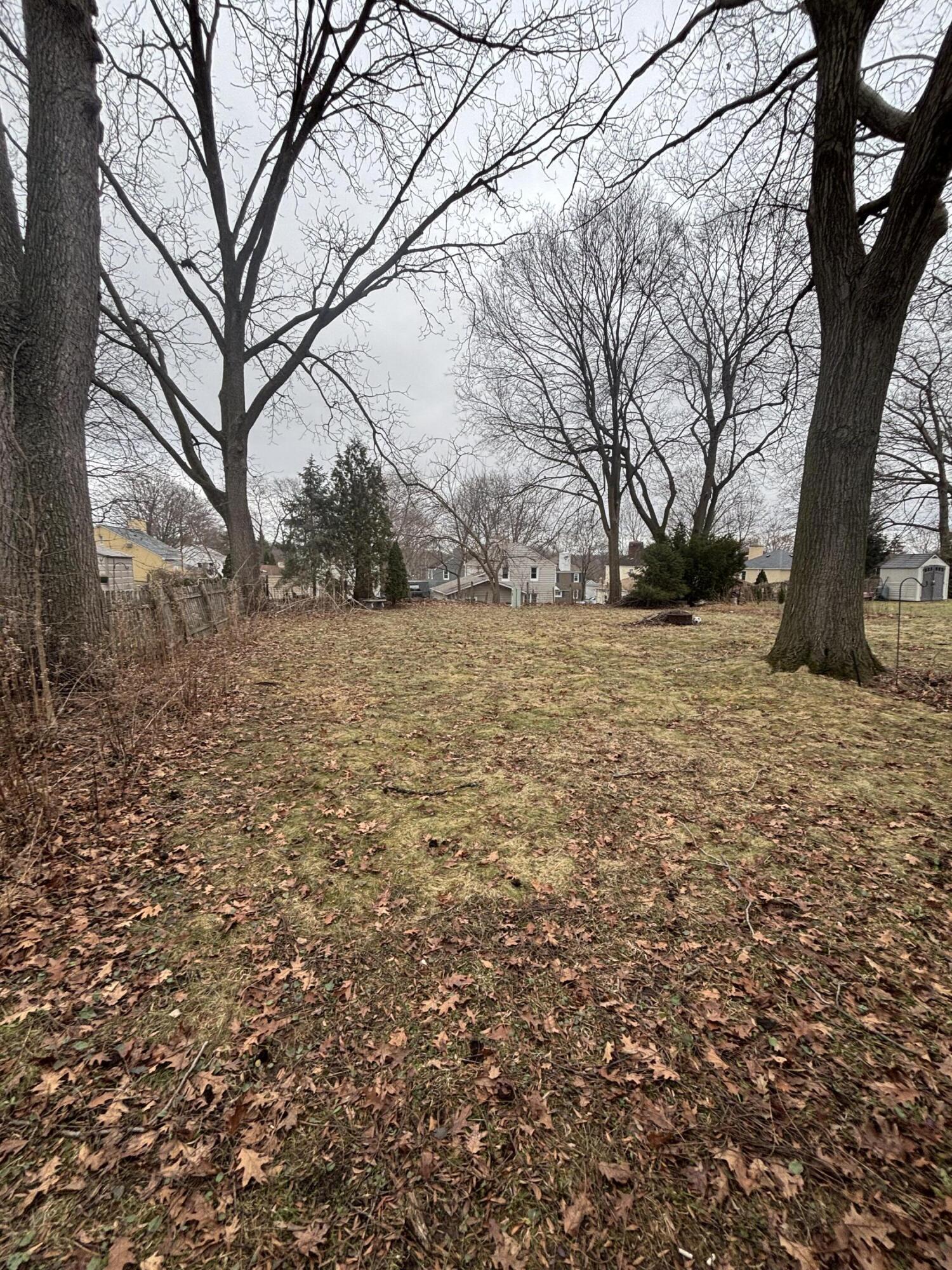 5586 Azalea Court Greendale, WI 53129 - Photo 21 of 21 IMG_1527