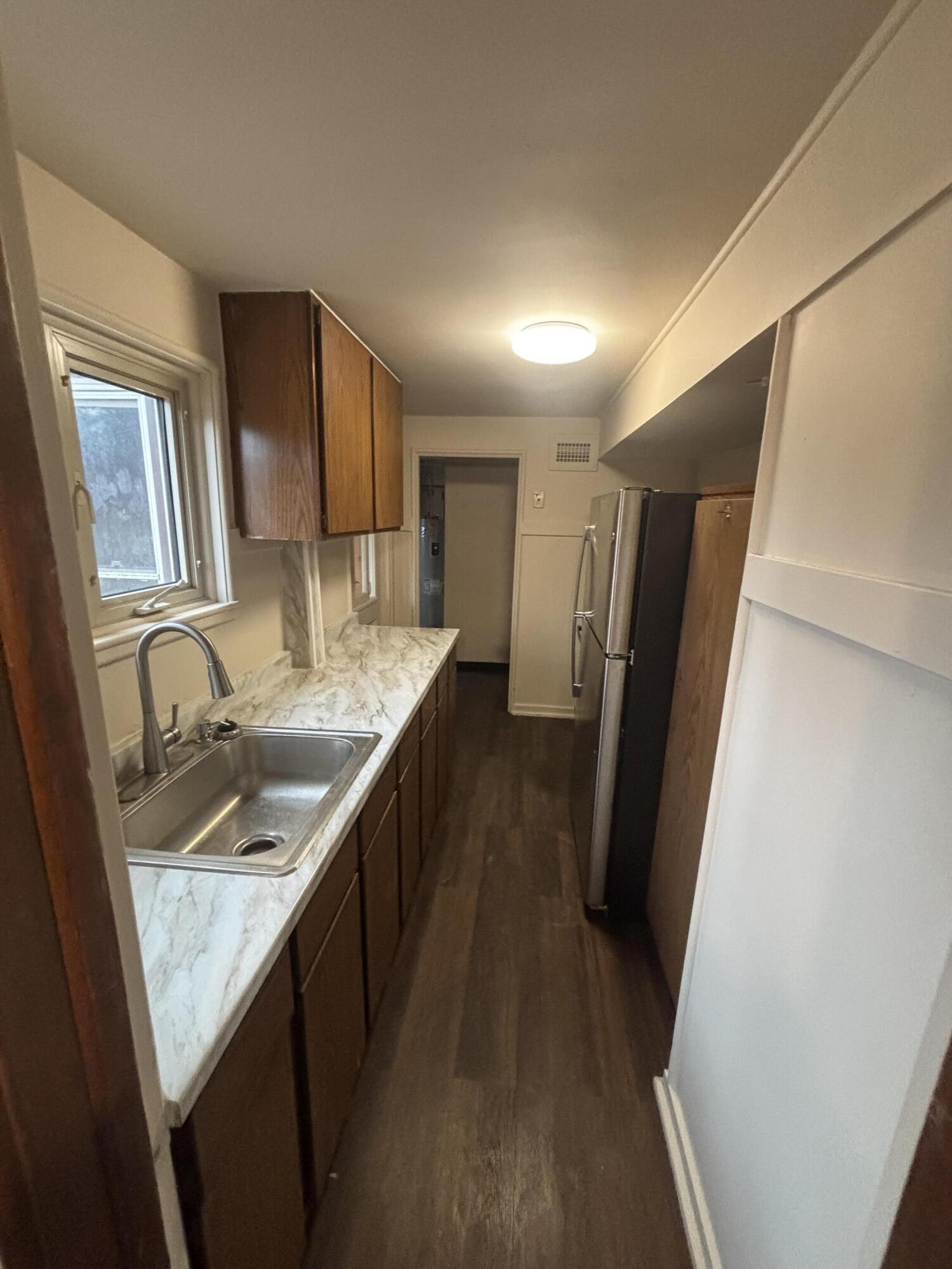 5586 Azalea Court Greendale, WI 53129 - Photo 6 of 21 IMG_1512