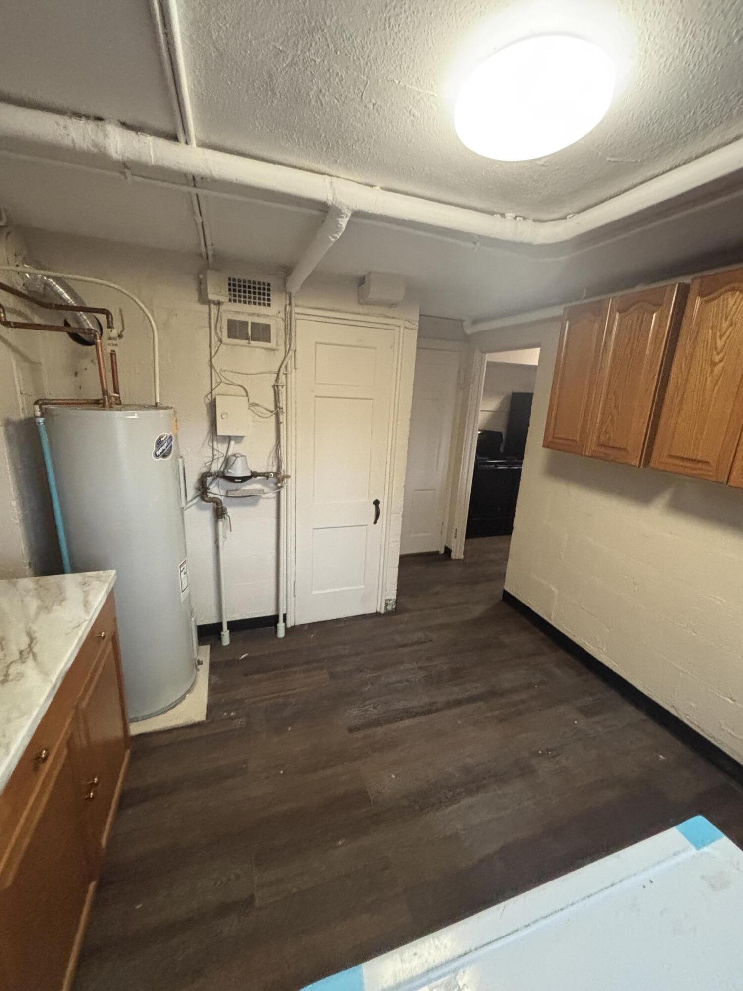 5586 Azalea Court Greendale, WI 53129 - Photo 9 of 21 IMG_1515