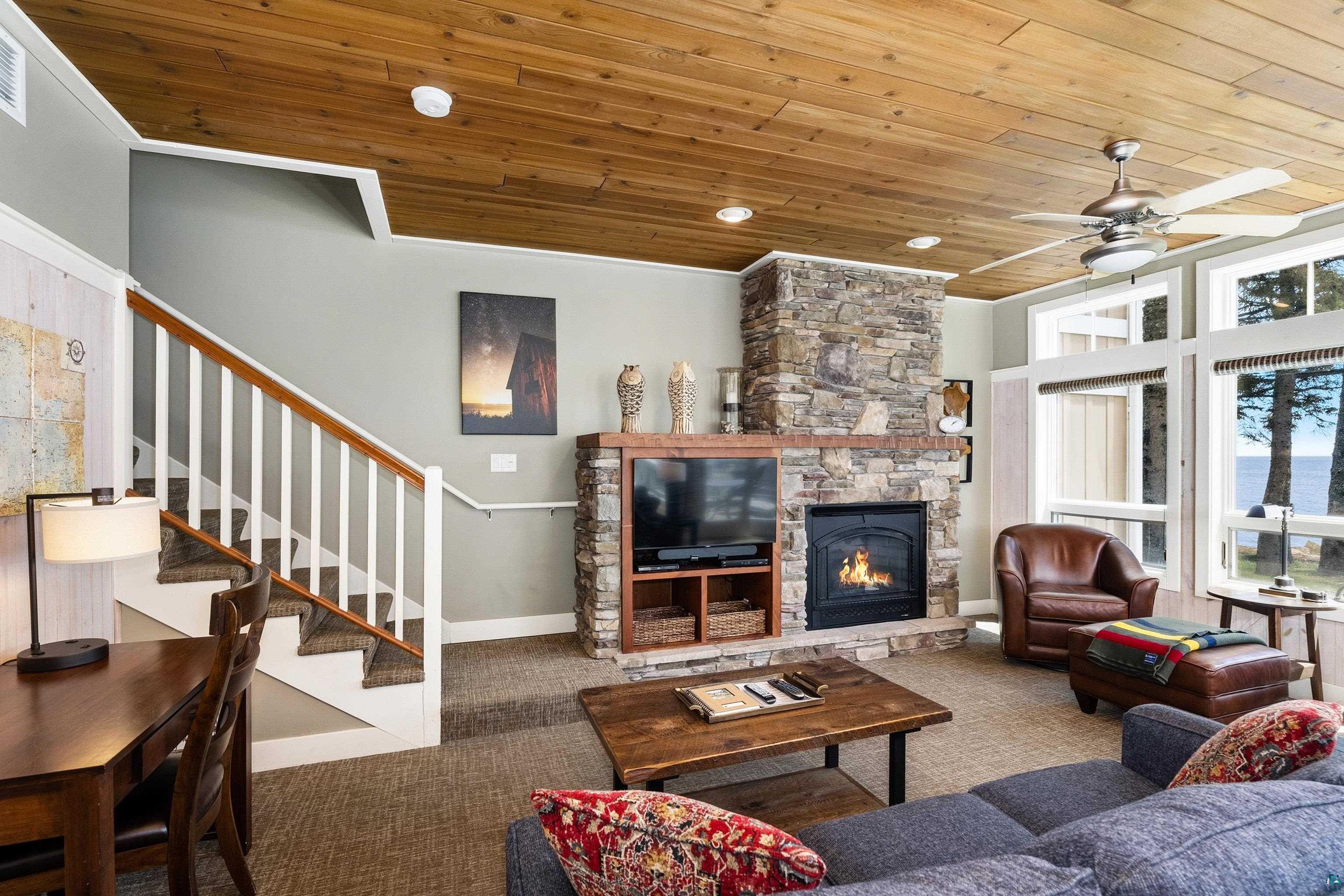 596 Larsmont Way, Unit 310 Two Harbors, MN 55616 - Photo 5 of 60