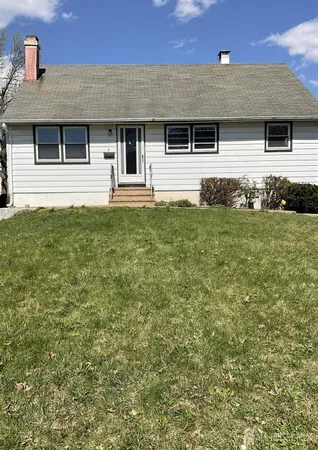 $3,600 | 2 Westbury Drive, Iselin, NJ 08830