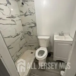 $3,600 | 2 Westbury Drive, Iselin, NJ 08830