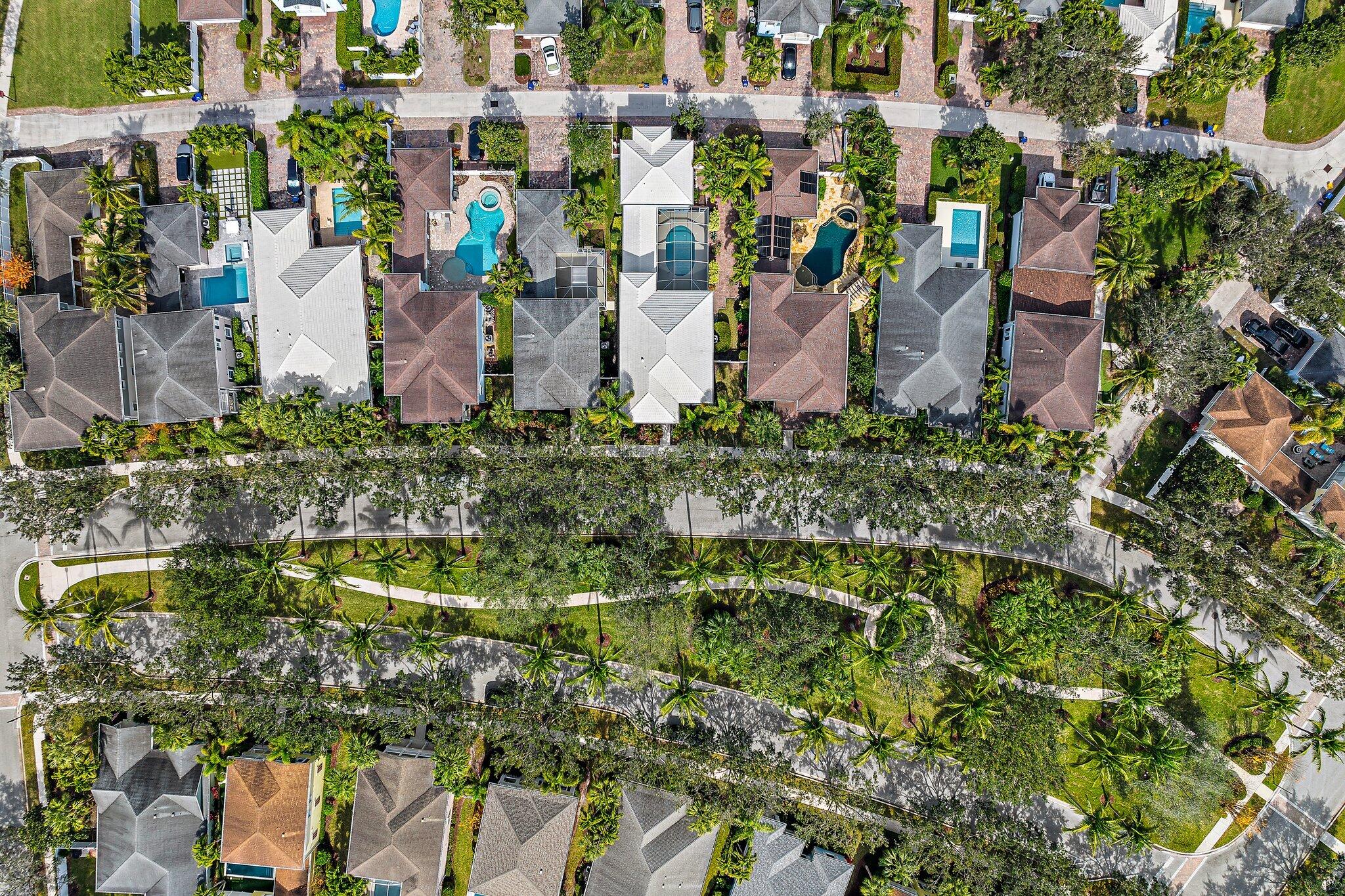 115 Castries Drive Jupiter, FL 33458 - Photo 55 of 60 a aerial view of multiple house