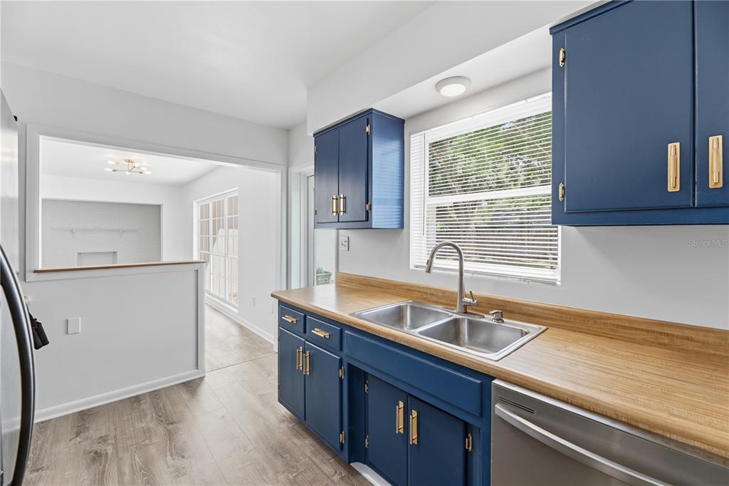 970 Gulf View Boulevard Dunedin, FL 34698 - Photo 16 of 34