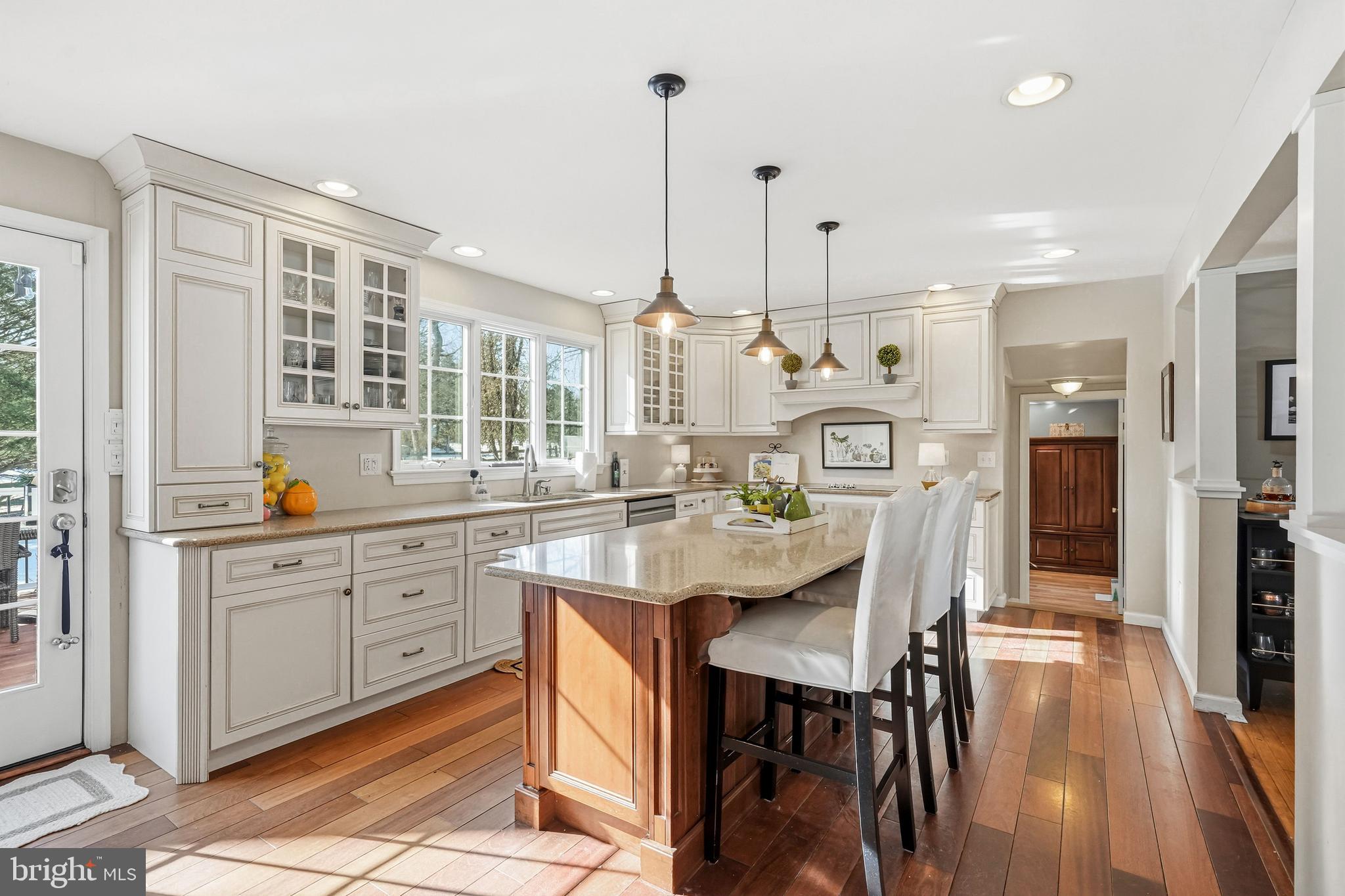 340 Coldstream Drive Berwyn, PA 19312 - Photo 12 of 68 island seating & loads of natural light