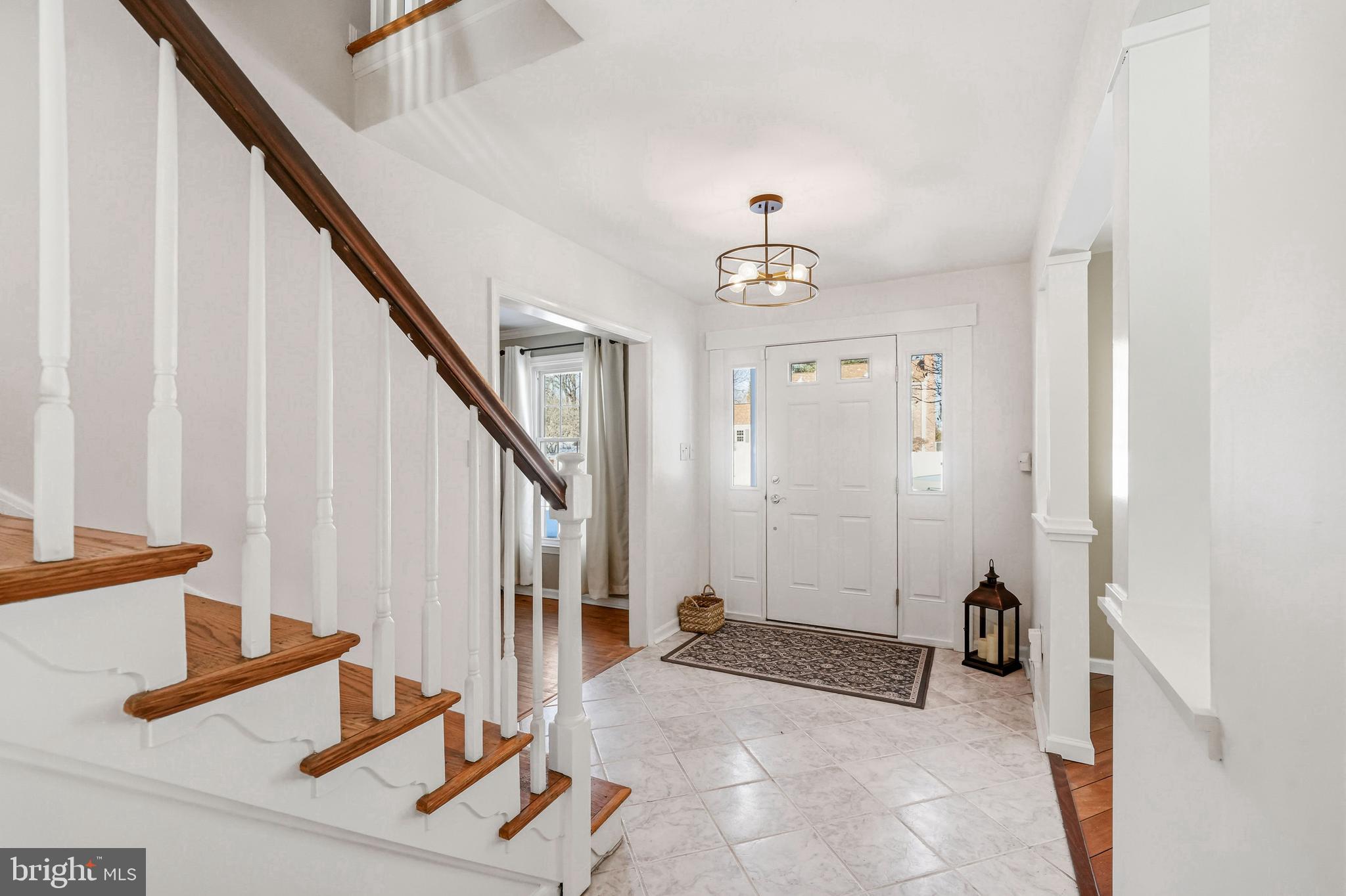 340 Coldstream Drive Berwyn, PA 19312 - Photo 5 of 68 large center hall foyer