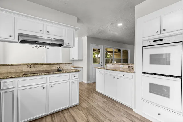 $2,300 | 27201 Paula Lane, Conroe, TX 77385