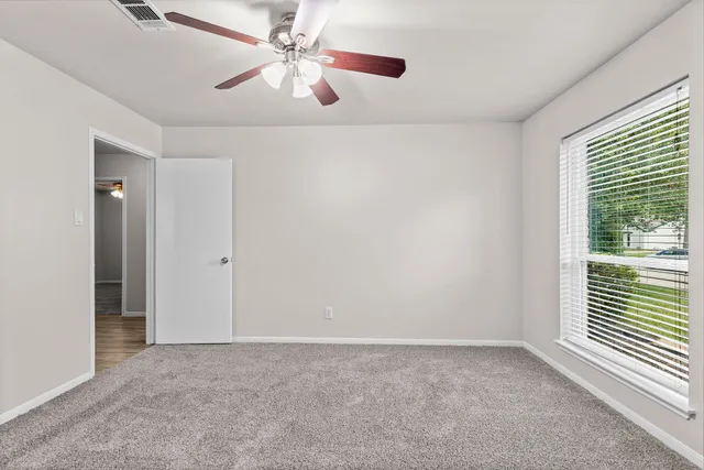 $2,300 | 27201 Paula Lane, Conroe, TX 77385