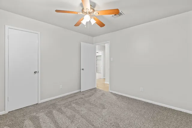 $2,300 | 27201 Paula Lane, Conroe, TX 77385