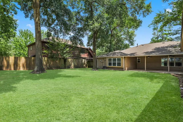 $2,300 | 27201 Paula Lane, Conroe, TX 77385