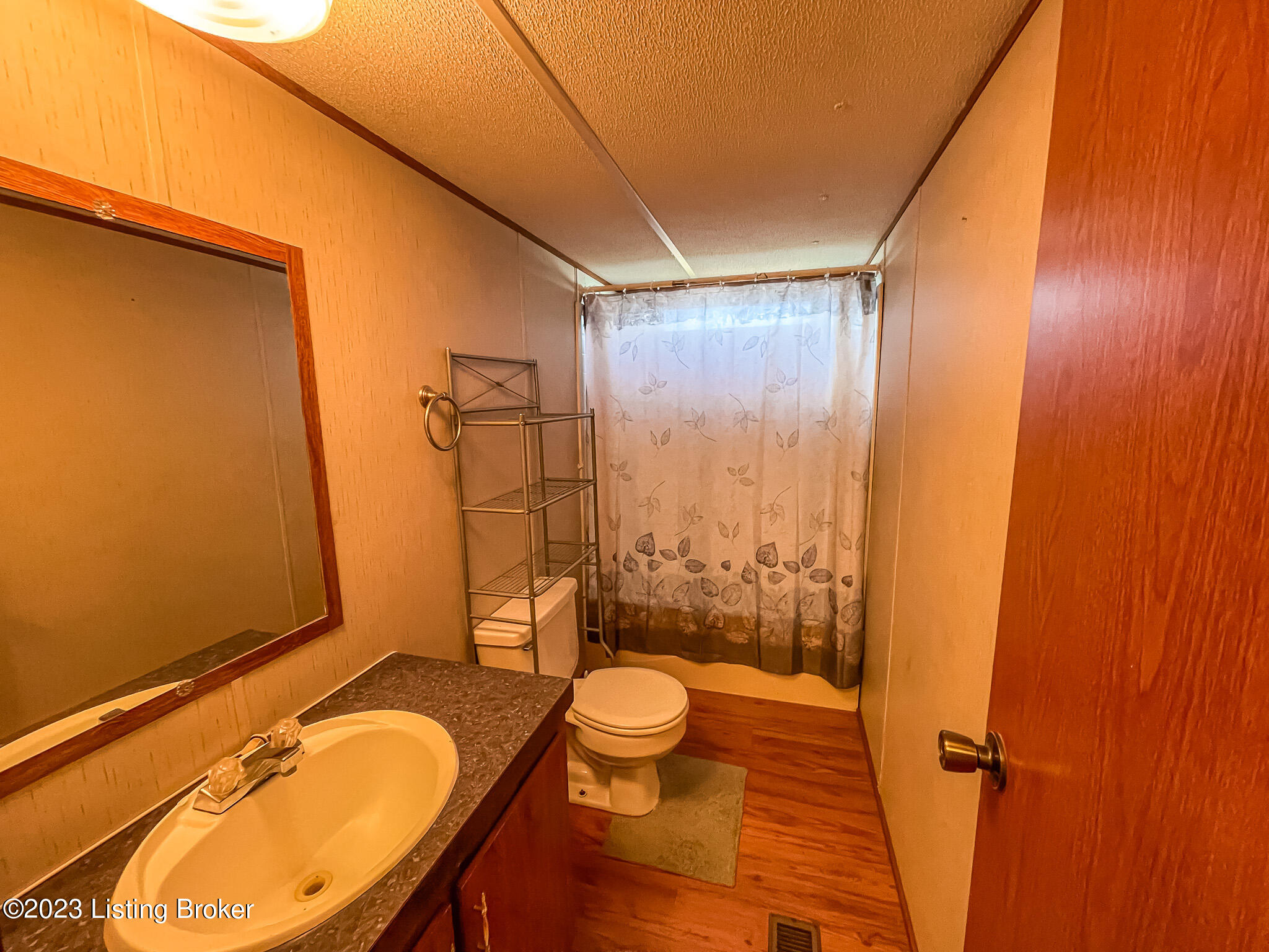 333 Cary Road Greenville, KY 42345 - Photo 10 of 49 Primary Bathroom