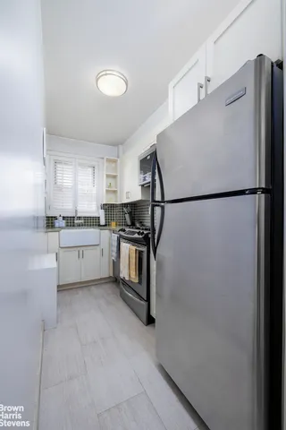 $629,000 | 166 East 35th Street, Unit 10G | Murray Hill