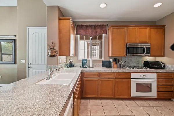 $4,000 | 80897 Calle Azul, La Quinta, CA 92253