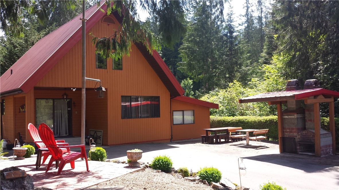 15008 Alpine Road Glacier, WA 98244 - Photo 1 of 24 Gallery Image 1