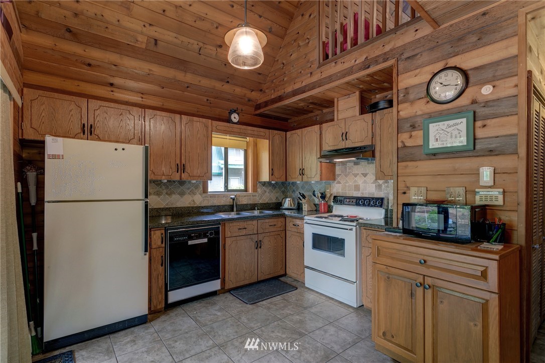 15008 Alpine Road Glacier, WA 98244 - Photo 5 of 24 Gallery Image 5