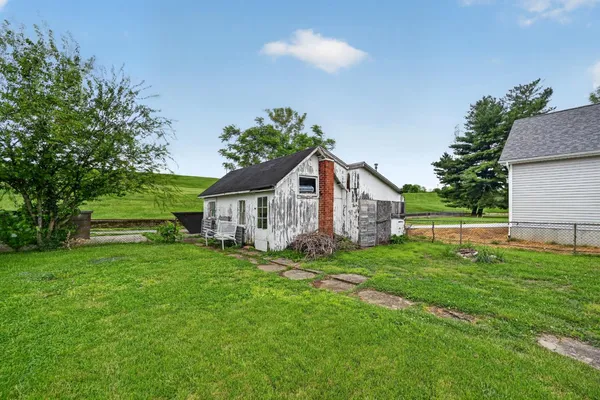 $180,000 | 554 West High Street, Lawrenceburg, IN 47025