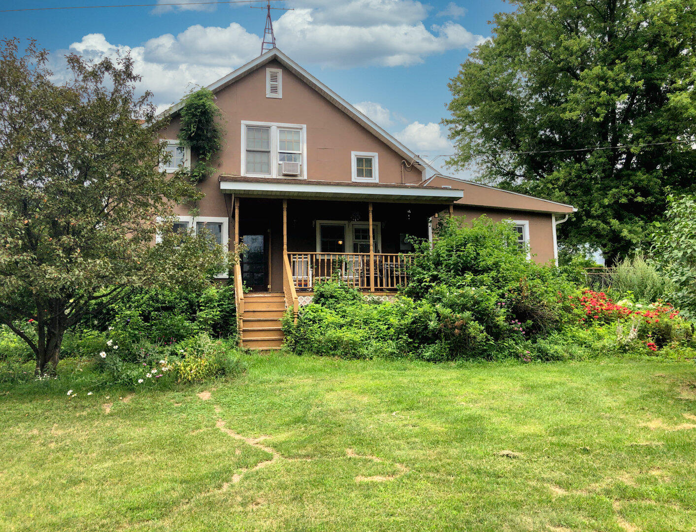 N3684 Claire Road Franklin, WI 54642 - Photo 2 of 51 004_img_1656_1