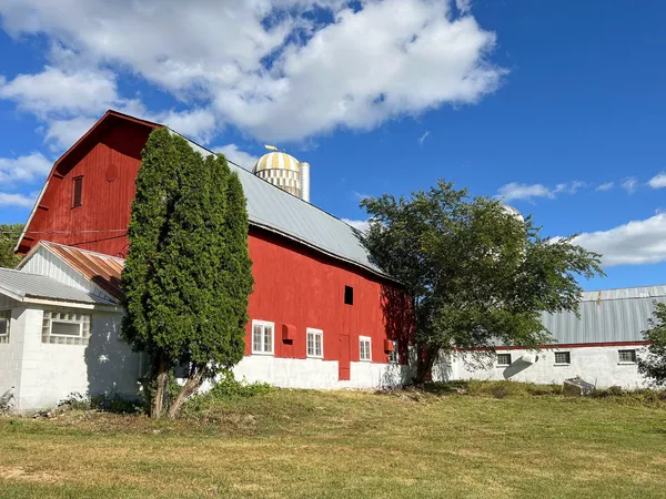 $1,649,000 | N3684 Claire Road, Franklin, WI 54642