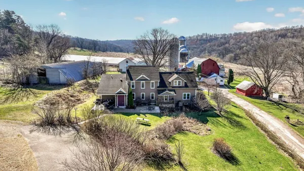 $1,649,000 | N3684 Claire Road, Franklin, WI 54642