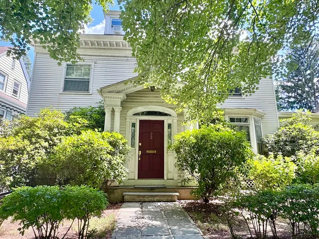 $3,500 | 22 Greenough Street, Unit 3, Brookline, MA 02445