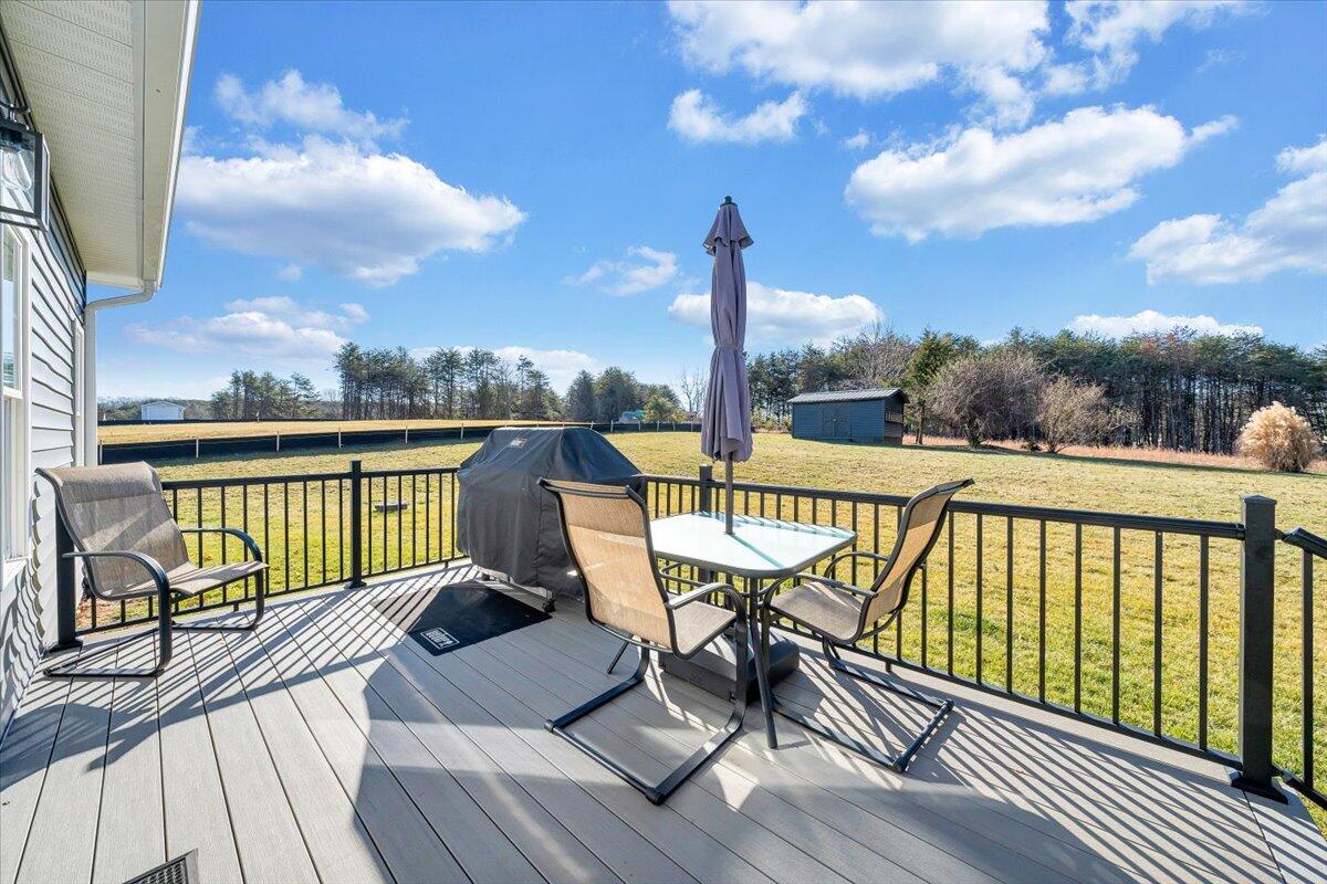 6340 Scruggs Road Moneta, VA 24121 - Photo 38 of 71 38-MIB05675