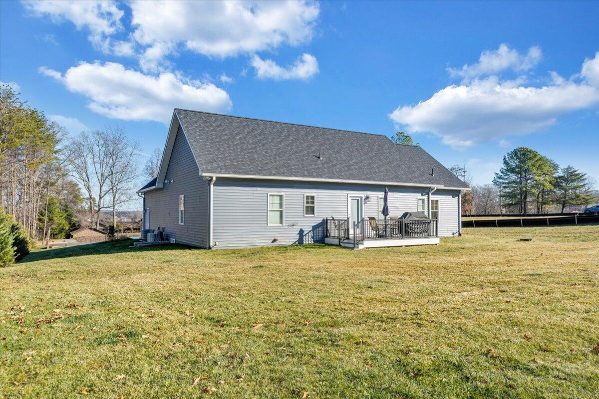 6340 Scruggs Road Moneta, VA 24121 - Photo 39 of 71 39-MIB05648