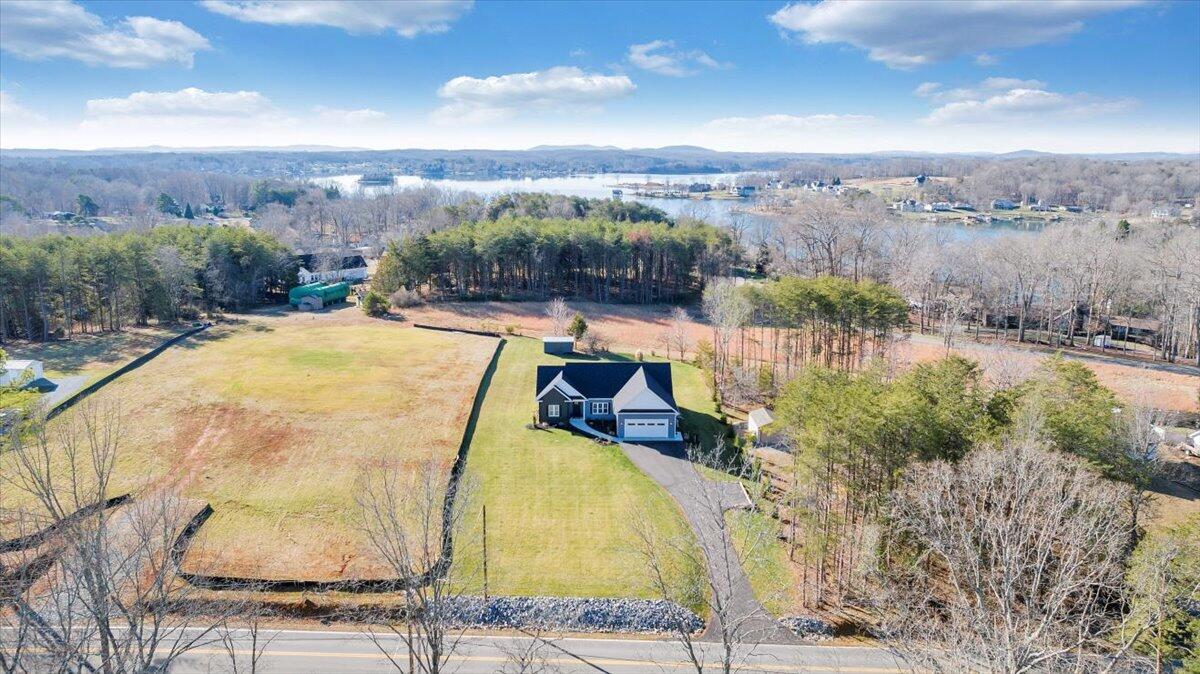 6340 Scruggs Road Moneta, VA 24121 - Photo 49 of 71 02-DJI_20251223000731_0122_D