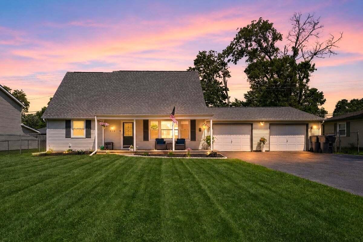 715 McCool Road Valparaiso, IN 46385 - Photo 1 of 22 1200x799