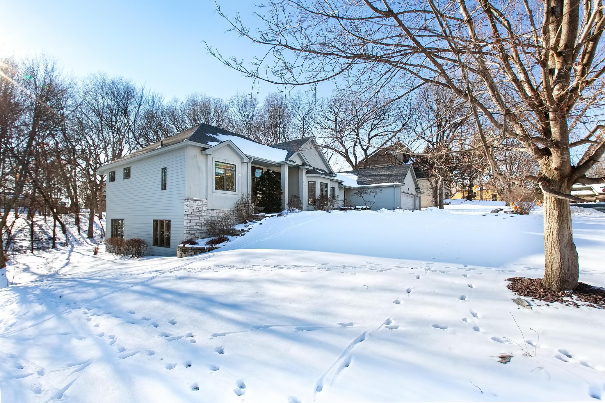 11623 Landing Road Eden Prairie, MN 55347 - Photo 38 of 40 Gallery Image 38