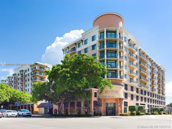 $2,500 | 3590 Coral Way, Unit 509, Miami, FL 33145