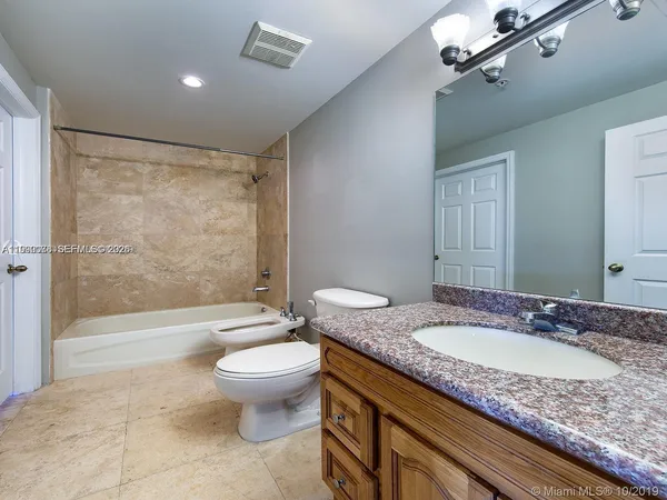 $2,500 | 3590 Coral Way, Unit 509, Miami, FL 33145