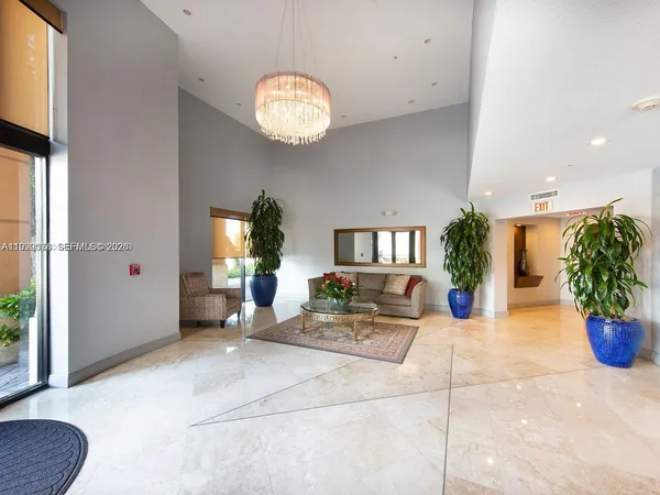 $2,500 | 3590 Coral Way, Unit 509, Miami, FL 33145