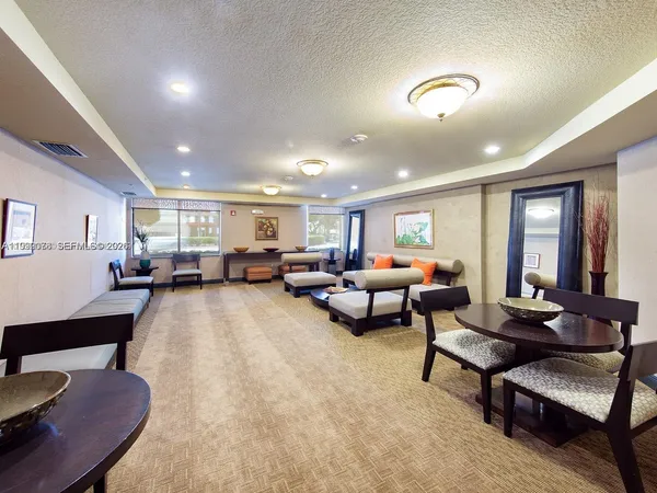 $2,500 | 3590 Coral Way, Unit 509, Miami, FL 33145