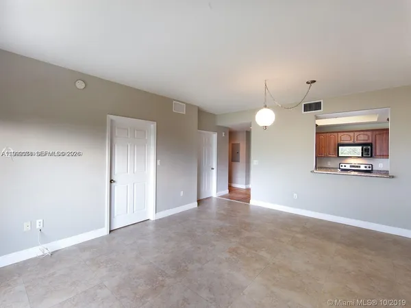 $2,500 | 3590 Coral Way, Unit 509, Miami, FL 33145