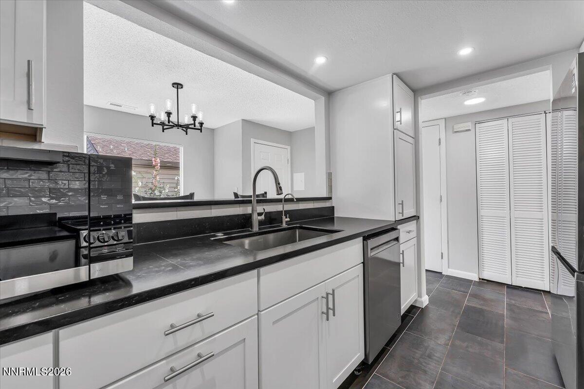 13890 Lear Boulevard Reno, NV 89506 - Photo 14 of 30 16-13890 Lear Blvd Reno NV 89506 (16 of