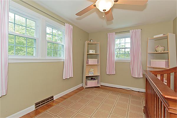 11 Spaulding Road Chelmsford, MA 01824 - Photo 11 of 17 Gallery Image 11